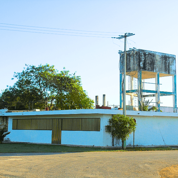 Propiedad multifuncional sobre carretera Calderitas–Laguna Guerrero,Quintana Roo — Calderitas, Chetumal